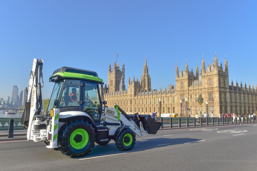 歷史性突破！JCB氫能挖掘裝載機(jī)獲準(zhǔn)在英國道路行駛
