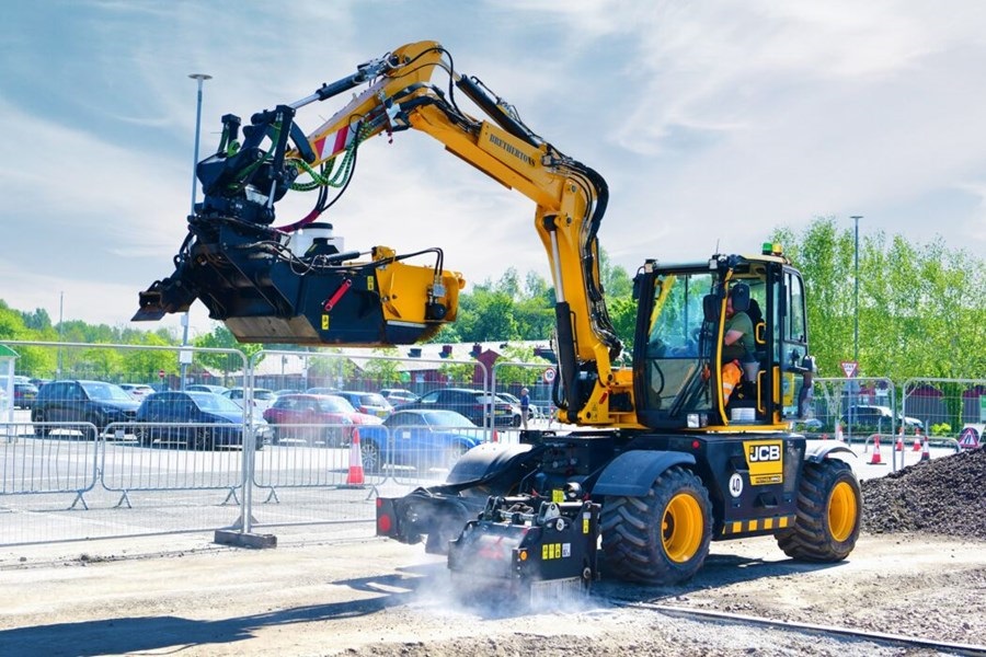 拓！JCB Pothole助客戶贏得道路維護(hù)新業(yè)務(wù)！